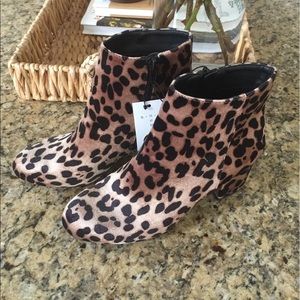 NWT Leopard Bridget Ankle boots